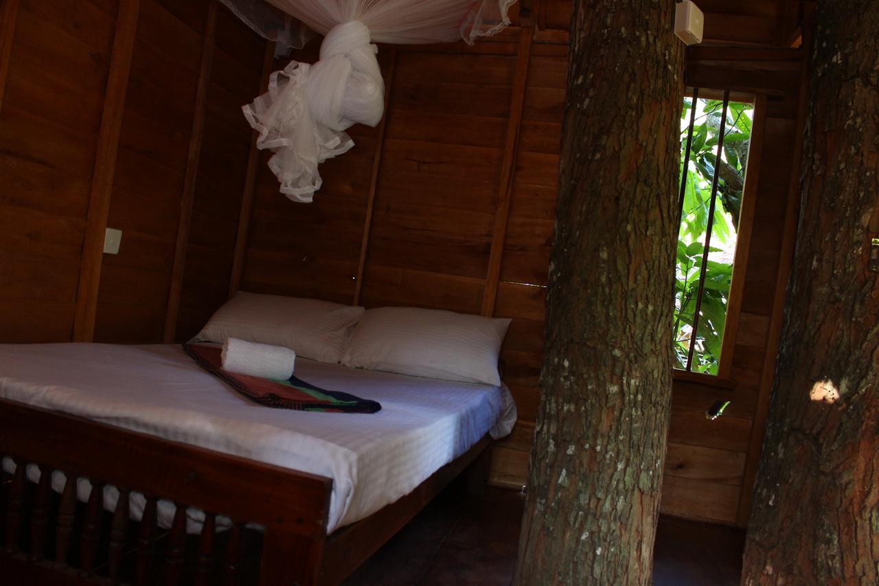 Tree House-midigama Chalet Weligama